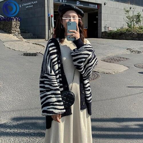 2021 New Thick Sweater Cardigan Womens Autumn and Winter New Style Striped Color Matching Loose V-neck Knitted Cardigan Jacket
