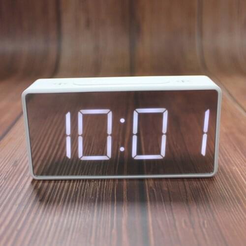 Led Digital Alarm Clock USB Port/Battery Operated Alarm Clocks Bedside
