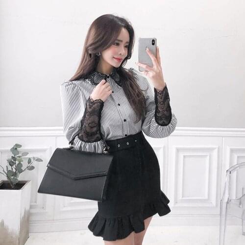 2020 autumn new slim striped lantern sleeve long sleeve stitching lace shirt women