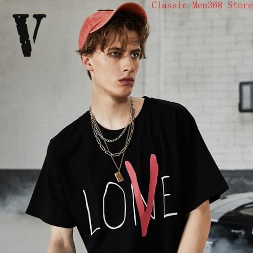 VLONE short-sleeved womens new LOVE Valentines Day inkjet letter big V printing round neck loose T-shirt mens trend