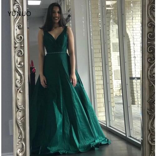YUNUO Gorgeous Emerald Satin Prom Pageant Dresses V-neck Sleeveless Party Gowns Crystals Belt vestidos Formal Evening Wear