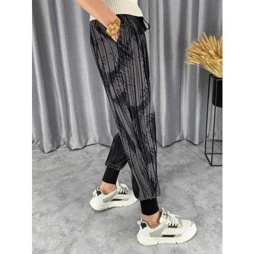 HOT SELLING Miyake fold Printed ice silk casual pants mens contrast color Harlan feet pants trend wild Thin leggings IN STOCK