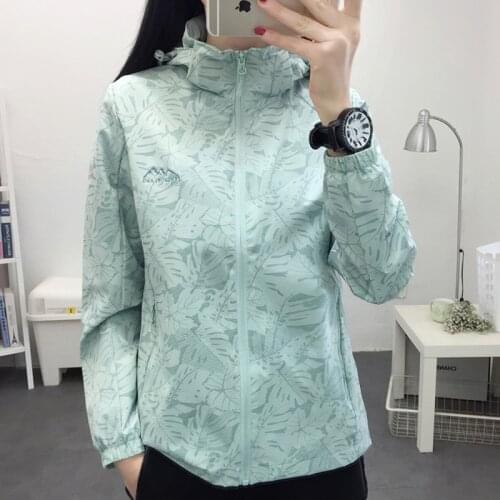 Outdoor Waterproof Jackets Womens Thin Elastic Windproof Sun-protection Hiking Mountaineering Clothes Men Sports Softshell Top