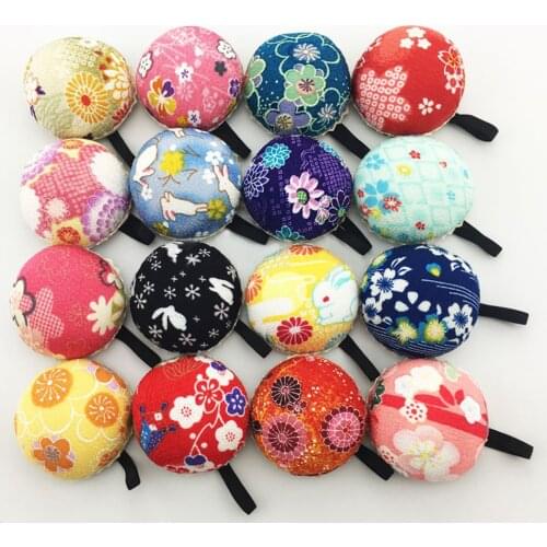 Needle Pin Safety Round Cushion Holder with Elastic Wrist Strap DIY Sewing Kit Cloth Pin Holder Sewing Accessory Pincushions