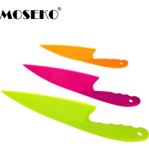 MOSEKO 3 pcs Plastic Kitchen Knife Safety Knife Lettuce Salad Knife Serrated Cake Mousse Bread Cutter Slicer Cooking Baking Tool