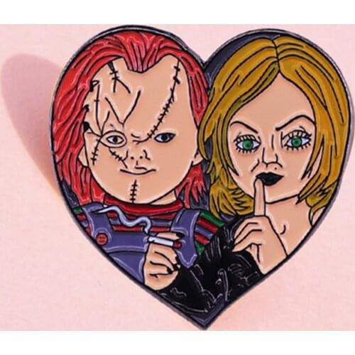Chucky Wanna Play Love Heart Brooch Pins Enamel Metal Badges Lapel Pin Brooches Jackets Jeans Fashion Jewelry Accessories