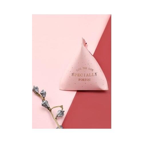 New European-style triangle wedding with small gift box INS same style creative wedding candy box