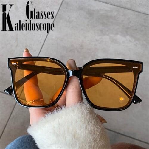 Vintage Square Sunglasses Women 2021 Luxury Brand Designer Oversized Sun Glasses Men Retro Yellow Eyewear Travel Style UV400