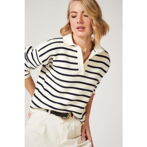 Woman Black and white stripes v-neck casual sweater. Women NEW Long Sleeve Sweater Casual Pullover Tops Slim Loose sweters mujer