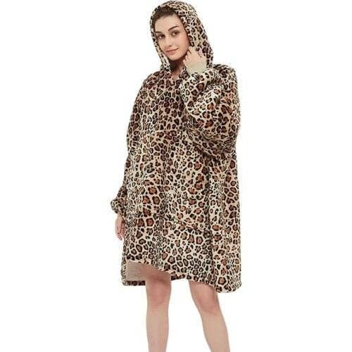 Winter Oversized Blanket Hoodie Leopard 1350 Grams Large Sherpa Fleece Sweatshirt Soft Warm Thick Women Blanket With Sleeves
