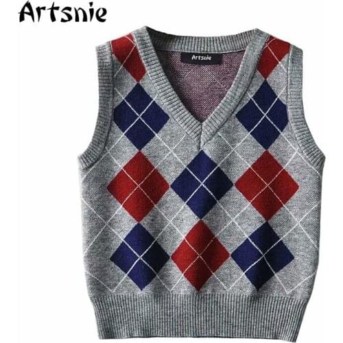 Artsnie Vintage Argyle Sweater Vest Women Spring 2021 V Neck Sleeveless Pull Femme Knitted Gray Cropped Sweater Vest Femme