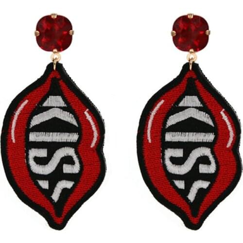 Xujiafu New Design Embroidered Mouth Earrings Fashion Pendant Earrings For Women Statement Kiss Earrings Girl Gift Jewelry