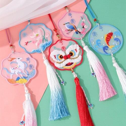 Diy Embroidery Cross-stitch Dancing Lion Handmade Peace and Blessing Pouch Stitch Needlework Needle Minder Protective Talisman