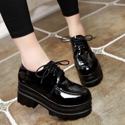 SXQINR Lace-up Shoes