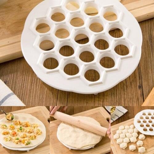 1PC Kitchen Pastry Tools DIY White Plastic Dumpling Mold Maker Dough Press Dumpling 19 Holes Dumplings Maker Mold Tools OK 0520