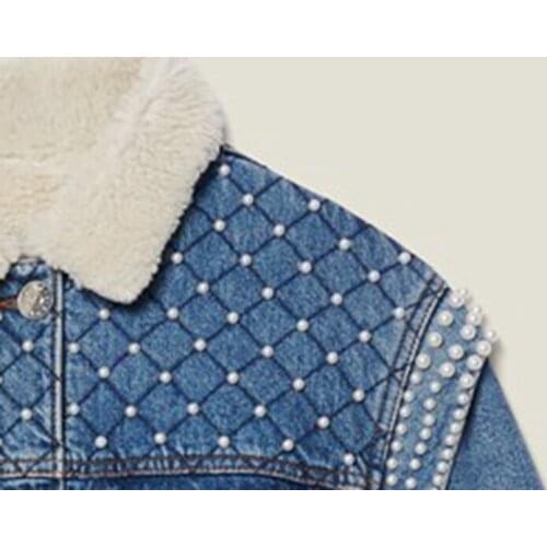 2019 Winter New Pearl Decoration Lamb Fur Collar Denim Short Woman Jacket