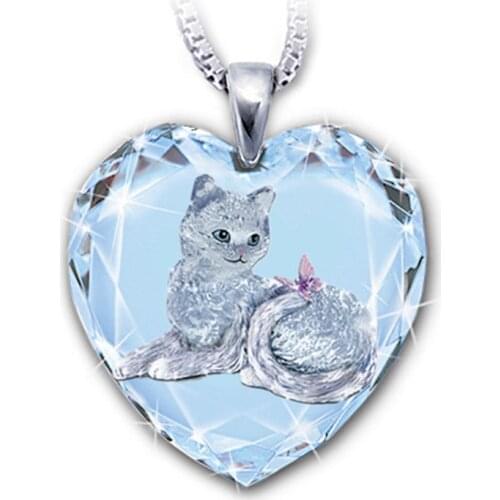 Natural Crystal Glass Cat Necklace Cute Cat Pattern Heart Pendant Ladies Fashion Elegant Necklace Luxury Fashion Gift Jewelry