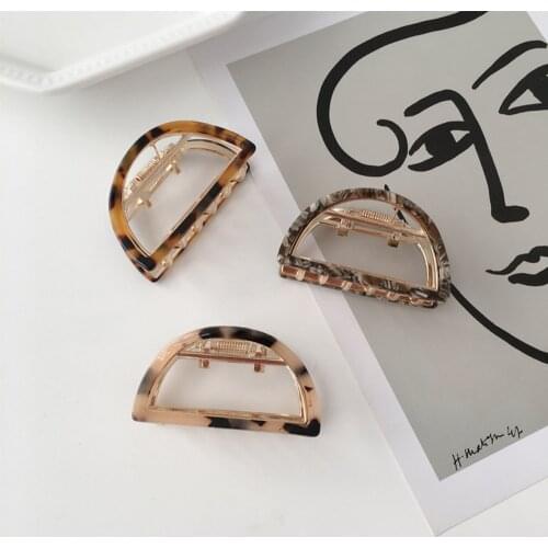 Vintage Hollow Semicircle Hair Claw Clamps for Women Girls Korean Fashion Hair Grab Clips Disk Hair Ponytail Holder Bathing Clip