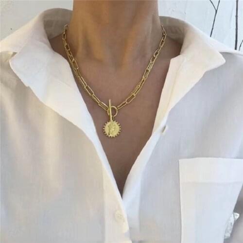 925 Sterling Silver Minimalist Square Carved Golden Sun Round Card Necklace Festive Jewelry Elegant Basic Clavicle Short Neckla
