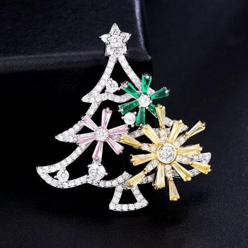 Rotatable Christmas tree brooch womens autumn and winter coat pin personality simple high-grade luxury suit accessories corsage