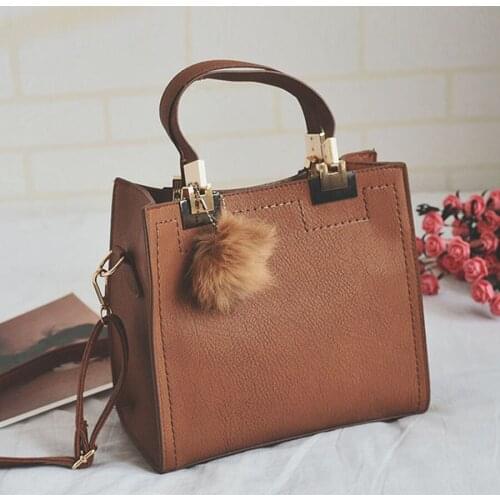 Square Retro Women Handbag Designer High-quality Leather Shoulder Messenger Bag for Ladies Simple Fashion Hairball Female Bag
