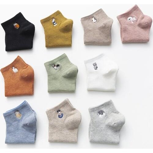 4 Pairs Lot Harajuku Solid Color Lovely Casual Women Kawaii Socks Cute Animal Embroidery Combed Cotton Ankle Socks Spring Autumn