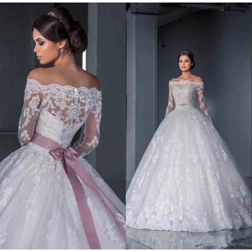 Luxurious Ball Lace 2018 New Off the Shoulder Long Sleeves Chapel Train Appliques Beads Bridal Gown mother of the bride dresses