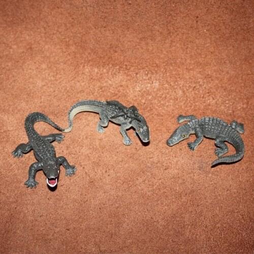 Miniatures Wild Crawl Animal Crocodile Model Carry Baby Alligator Curved Gavial Scene Decor Action Figure Figurine Children Toys