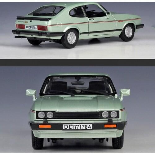 1/24 Scale Diecast Simulation 1982 Sports Car Model Classic Retro Static Toy Vehicle Gifts Collection or Display Souvenir Show