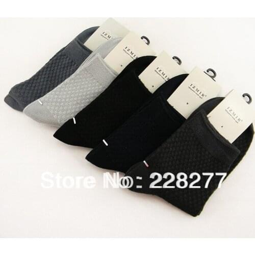 Free Shipping 40pcs=20 pairs Bamboo Mans Fashion Socks, comfortable style