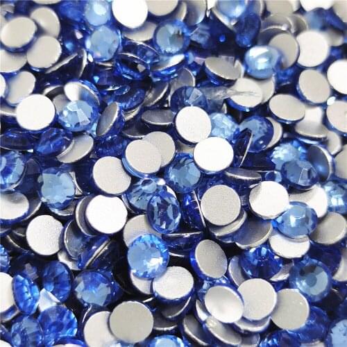 Lt Sapphire Nail Art Rhinestones ss3 ss4 ss5 ss6 ss8 ss10 ss12 ss16 ss20 ss30 ss34 Glass/ Crystal Non HotFix Nail Art Decorati