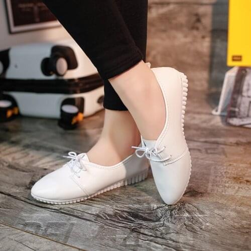 Korean womens shoes 2020 spring and summer flat peas shoes with small white shoes students shallow mouth casual shoes