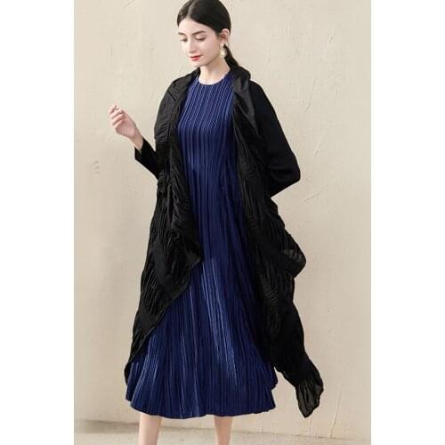 Miyake Pleated Trench Coat Women Plus Size Spring Autumn 2020 Turn Down Collar Long Sleeved Patchwork Black Dovetail Coat Female