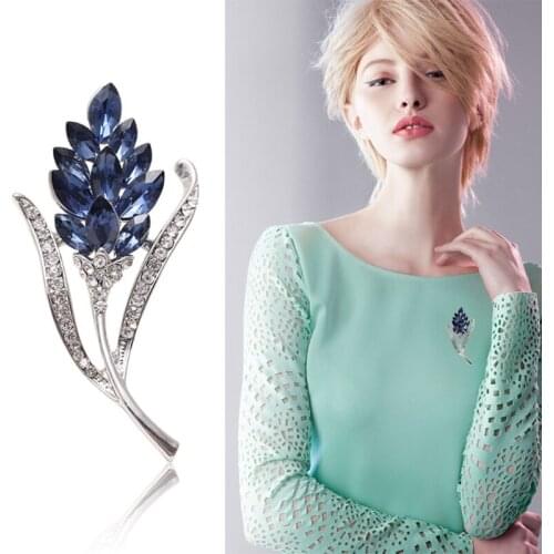 Vintage Crystal Glass Brooch Flower Design Clothing Evening Dress Accessories Jewelry Fashion Gift For Christmas,Valentine