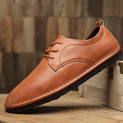 Men Casual Shoes Breathable Loafers Male Sneakers 2020 Fashion Handmade Retro Leisure Shoes Waterproof No-slip Men Leather Shoes