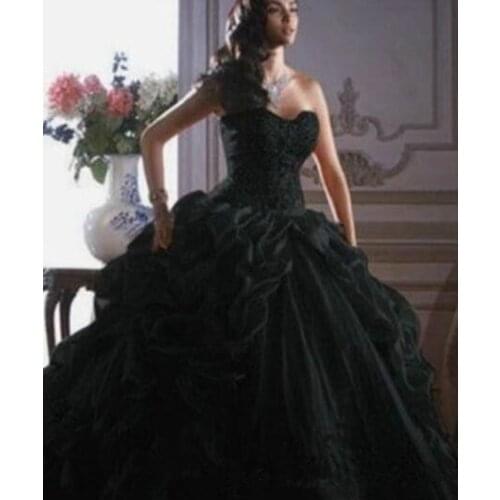 Vintage Black Gothic Wedding Dresses 2021 Retro Strapless Taffeta Ruffles Organza Ruffled Lace-up Corset Back Bridal Gowns