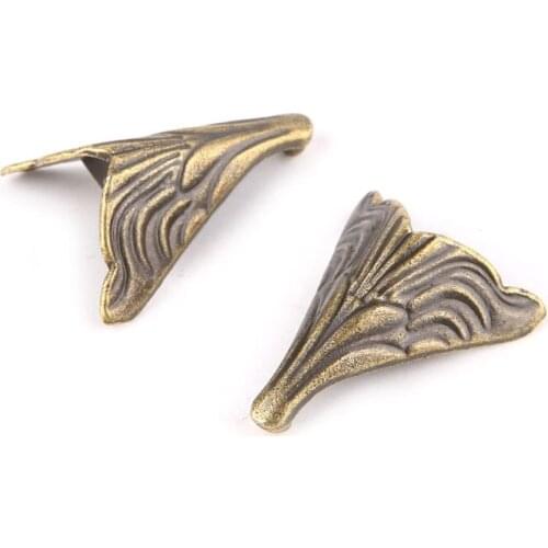 8PCS 20x26mm Antique Corner Protectors Bronze Tone Case Box Corners For Furniture Decoration feet Metal Craft Corner
