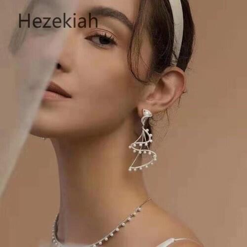 Hezekiah needle needle Earrings Bride wedding dress Earrings Temperament and fashion Pearl Earrings Celebrities