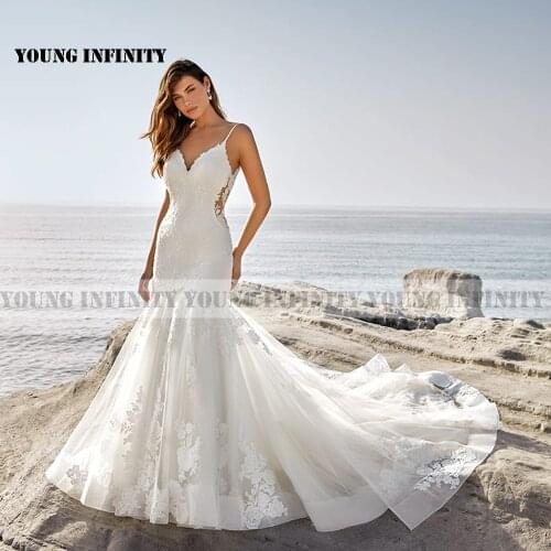 Beach Mermaid Lace Wedding Dress 2021 Bridal Gown Illusion Back With Unique Flower Chapel Train Long Bride Wear Custom Made