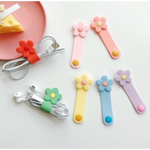 1Pcs Cartoon Cute Flower Shaped Rotating Clip Lightweight Fashionable Wire Cable Winder Box Headphone Storage Container