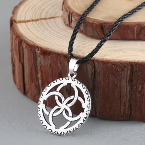 QIAMNI Slavic Viking Circle of Magic Amulet Pendant Necklace Men Talisman Symbol Ancient Nordic Vintage Soul God Runes Necklaces
