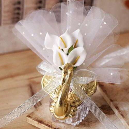 New Wedding Favor Boxes Acrylic Swan With Beautiful Lily Flower Wedding Gift Candy Favors Novelty Baby Shower Candy Boxes 24 set
