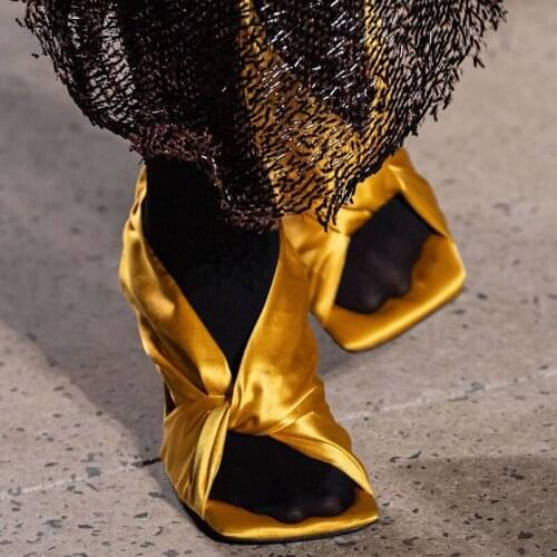 Gold Wrapped Satin Sandals Vintage Square Toe Dress Womens High Heel Summer Sandals Mules Designer Shoes Woman Fashion Slippers