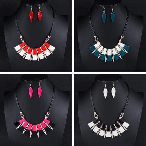 Exaggerated Adjustable Acrylic Necklace Earrings Jewelry Set For Women Geometric Square Pendant Black Leather Rope Choker