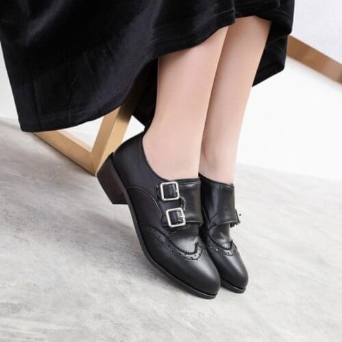 BLXQPYT Single-women shoe Spring Autumn Rough Medium-heeled Female Carved Students Hundred Sets of Buckle Shoes woman 8732