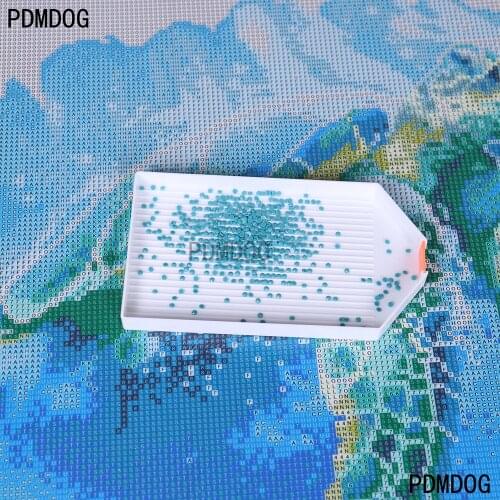 2021 NEW Wholesale Big Drill Plate Tray Diamond Embroidery Accessories Large Capacity Diamond Painting Tools White Plastic Tray