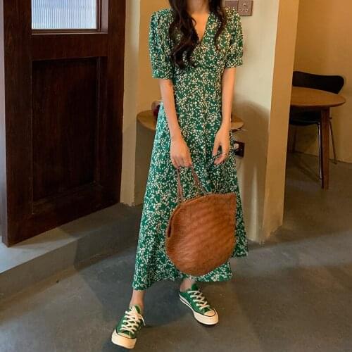 2021 Spring and Summer Retro Banquet Dress V-neck Elegant Sexy Dress Beach Female Floral Dress Female Clothes