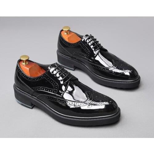 Men winter shoes Leather Fashion carved shoes men fashion shoes patent leather black shoes tide shoes fashion Thick-sole men