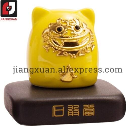 China fine home interiors masterpiece porcelain figurines 24k gold foil Shi Gan Dang porcelain ornament