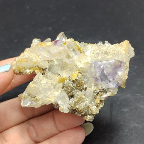 69.2gNatural pink purple fluorite and crystal mica mineral symbiosis ring vein healing stone home decoration